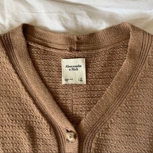 Abercrombie & Fitch cropped knit cardigan